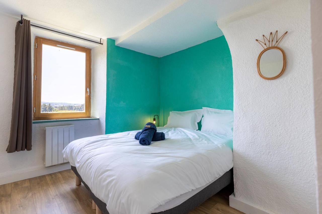 Bed and Breakfast Domaine Du Coq En Pat à Augerolles Extérieur photo
