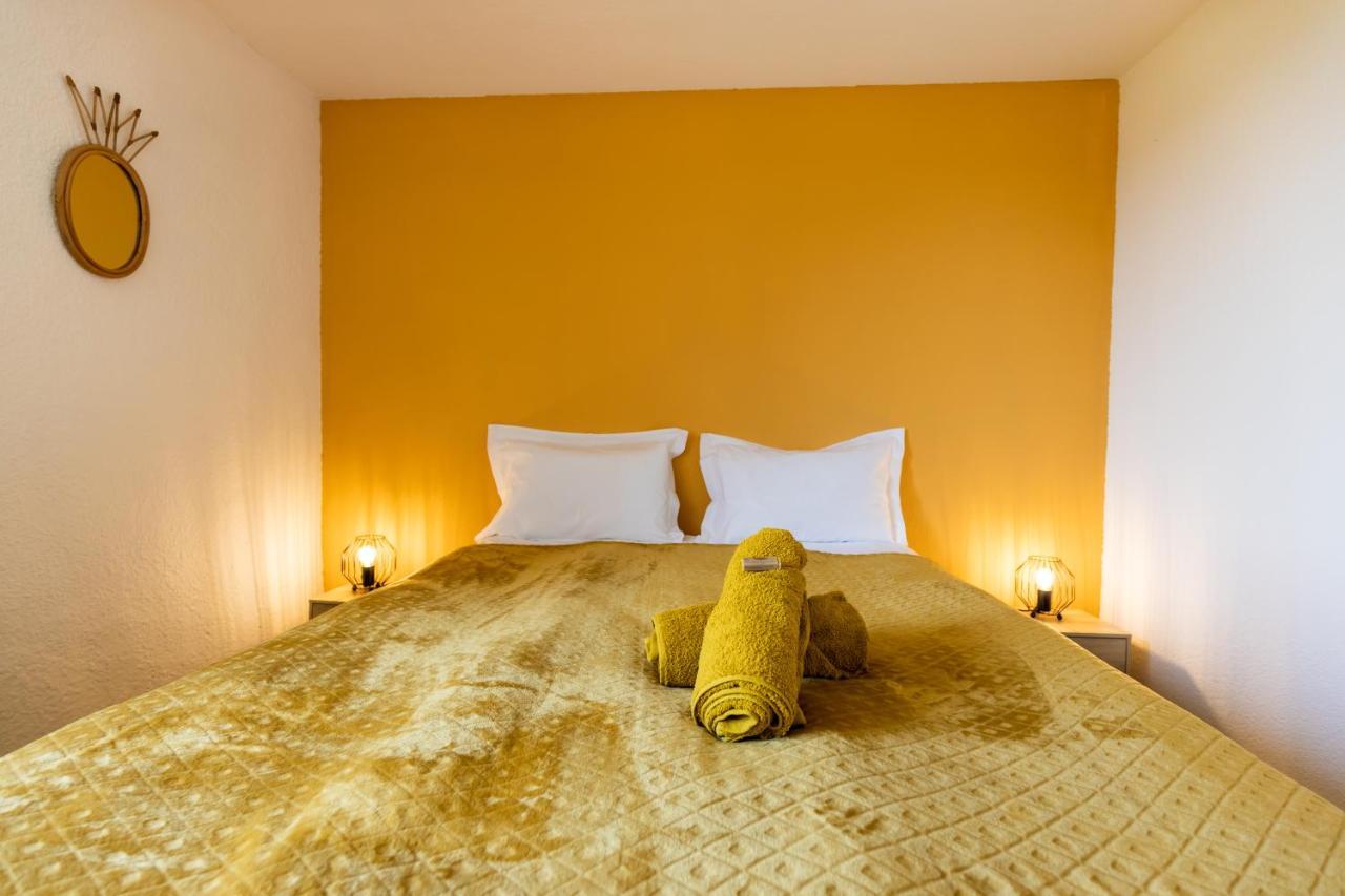 Bed and Breakfast Domaine Du Coq En Pat à Augerolles Extérieur photo
